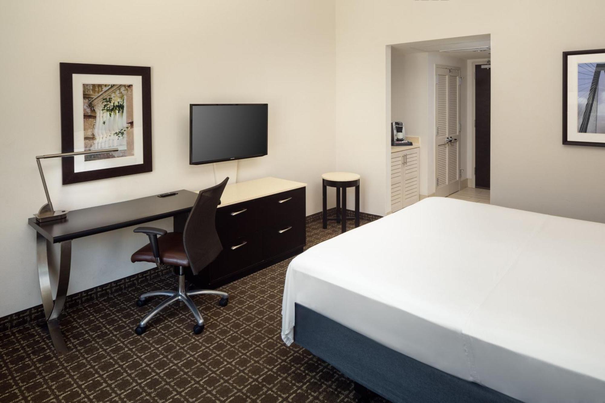 Live Oak, Charleston Historic District, A Tribute Portfolio Hotel Exterior photo